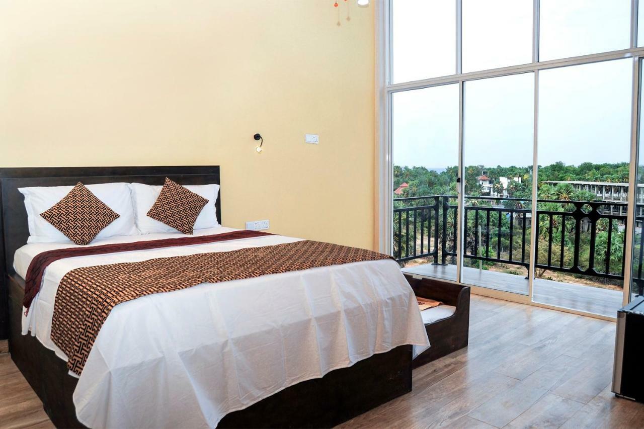 Woodycrest Hotel Trincomalee Eksteriør billede